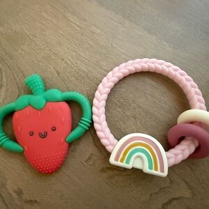 Itzy Ritzy Teether Bundle